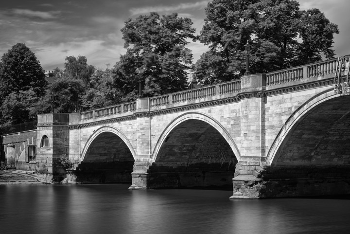  Black and white photo of Richmond Bridge