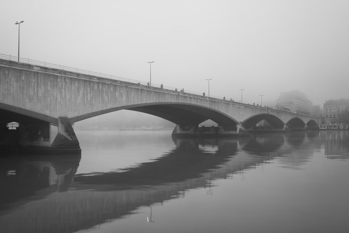  Black and white photo of Waterloo Bridge