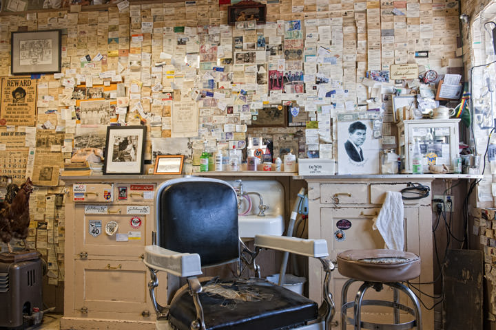 Barber Shop -  Route 66 Seligman - Arizona 