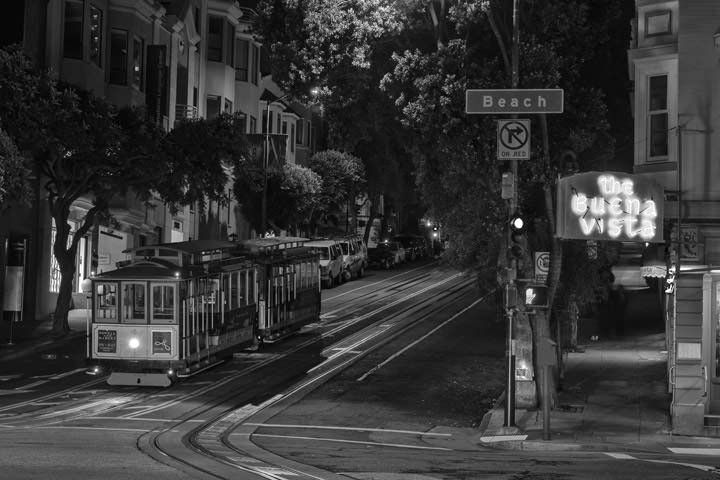 Photograph of Cable Car at Hyde Street 1