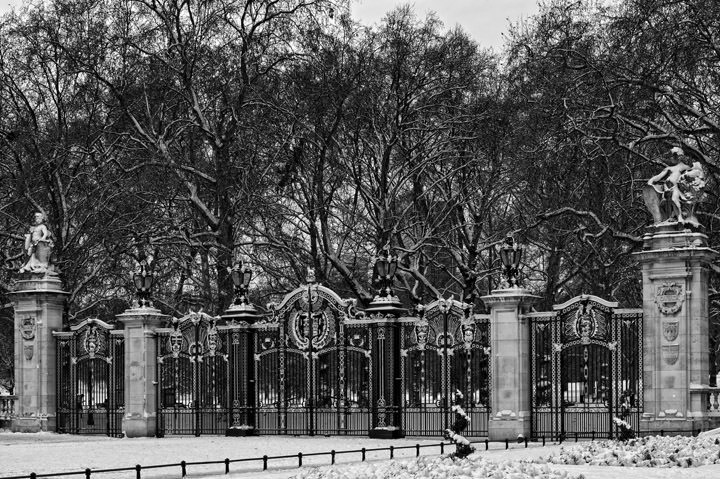 Photograph of Canada Gate - Green Park