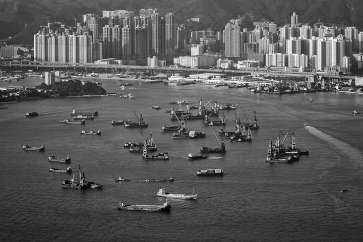 Hong Kong Harbour 1 in black and white