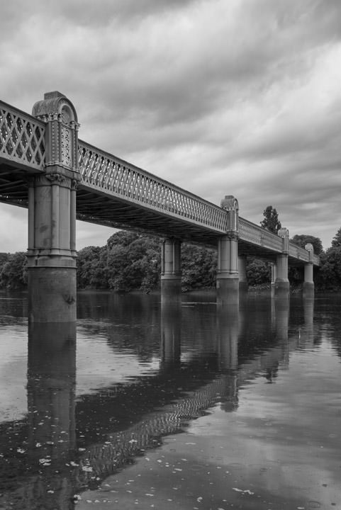 Photograph of Kew Railway Bridge 2