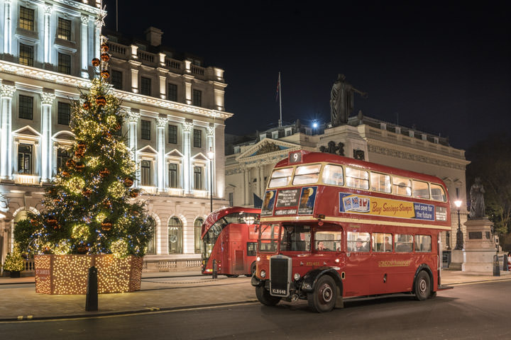 London buses Christmas