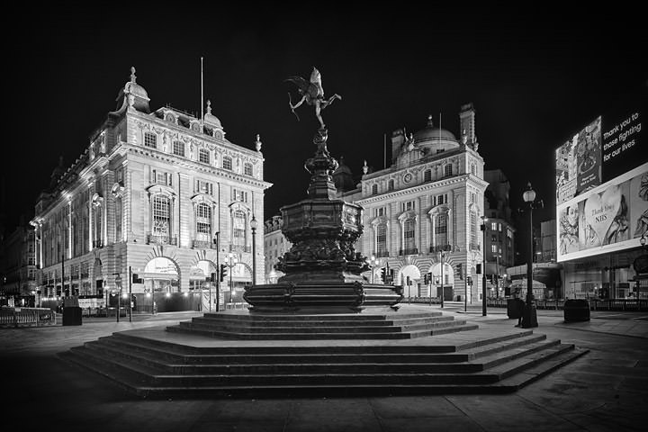Photograph of Piccadilly Circus 1