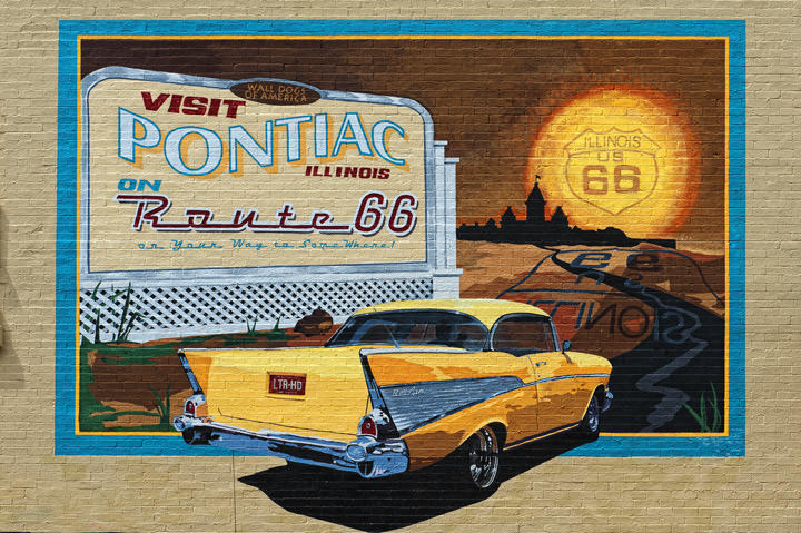 Photograph of Pontiac Mural - Route 66