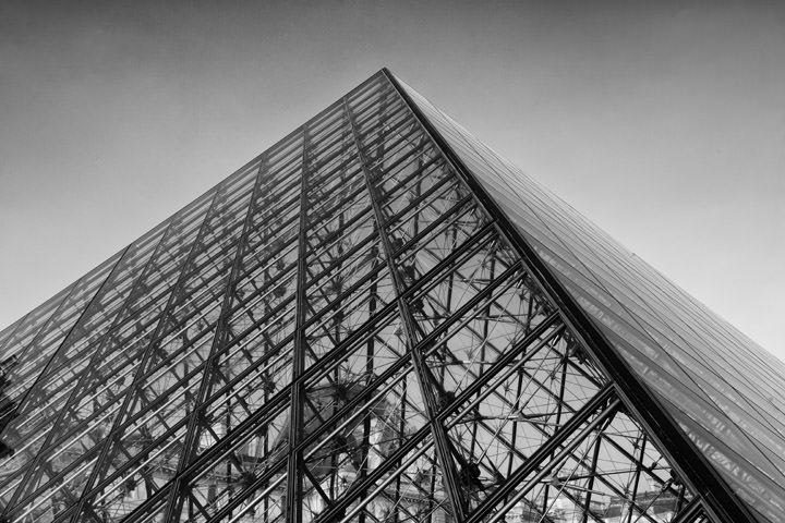 Photograph of Pyramid La Louvre 5