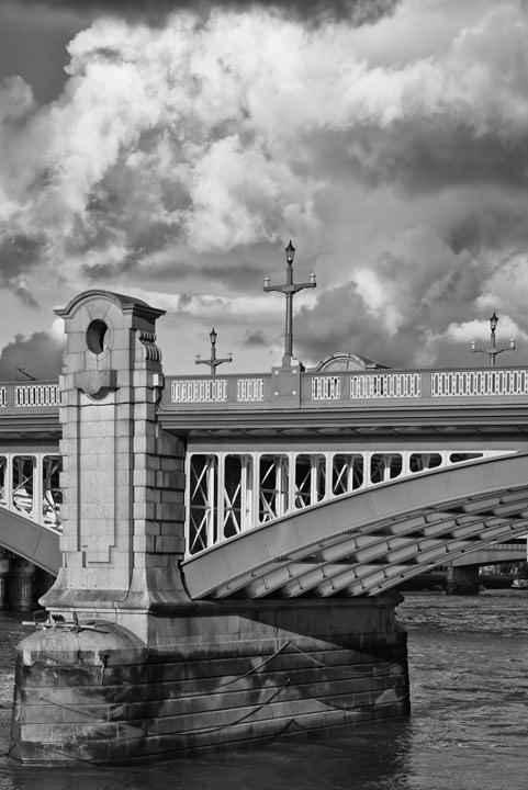 Photograph of Southwark Bridge 13
