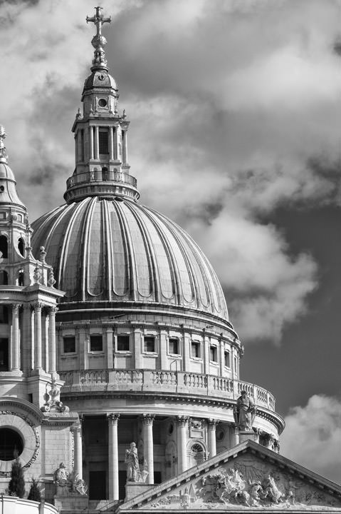 St Pauls Cathedral in black and white dome and clouds