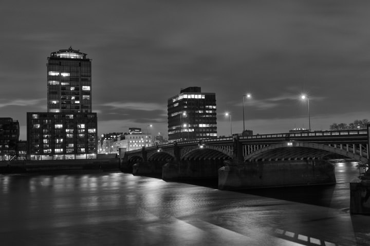 Photograph of Vauxhall Bridge 8