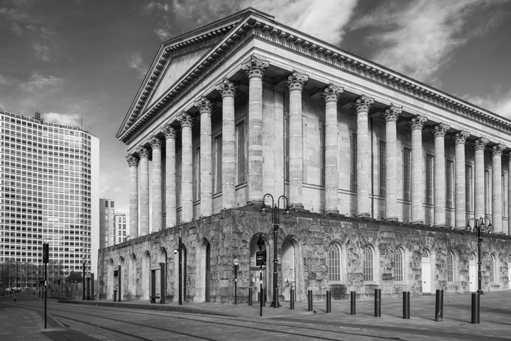Black and White photo of Birmingham Town Hall