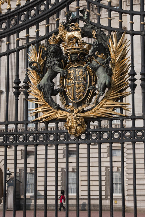 Photograph of Gate - Buckingham Palace