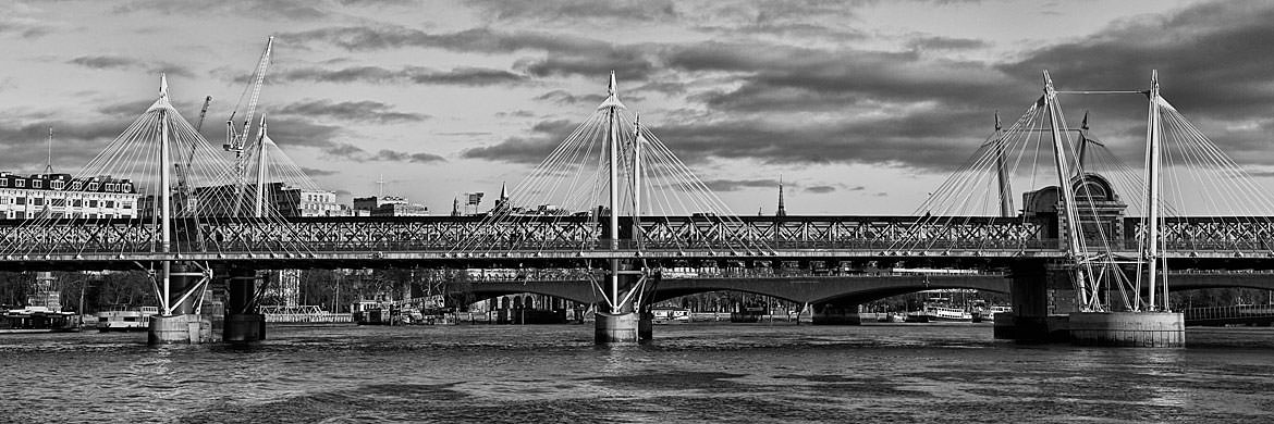 Photograph of Golden Jubilee Bridge 1