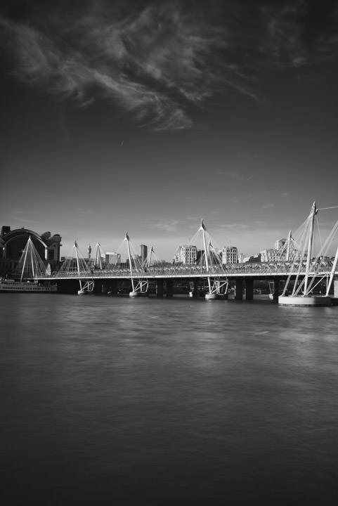Photograph of Golden Jubilee Bridge 17