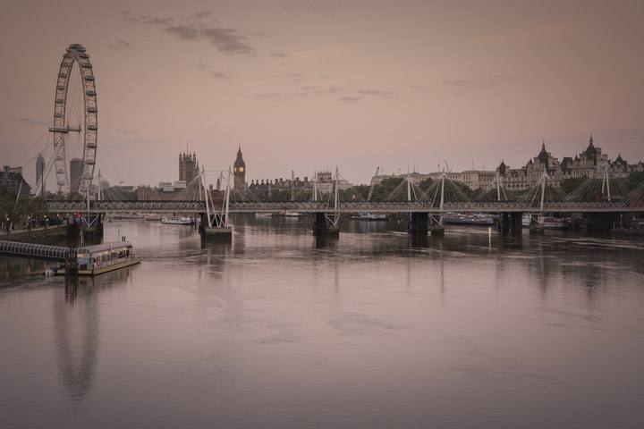 Photograph of Golden Jubilee Bridge 24