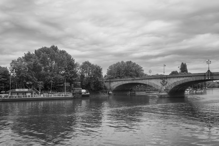 Photograph of Kew Bridge 3