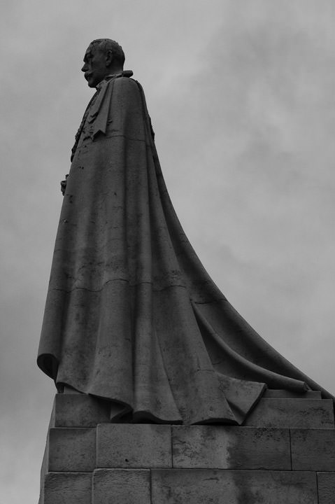 King George V Statue 