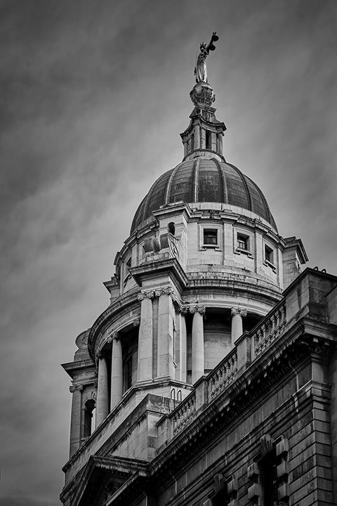 Moody Black and White photograph of the old bailey