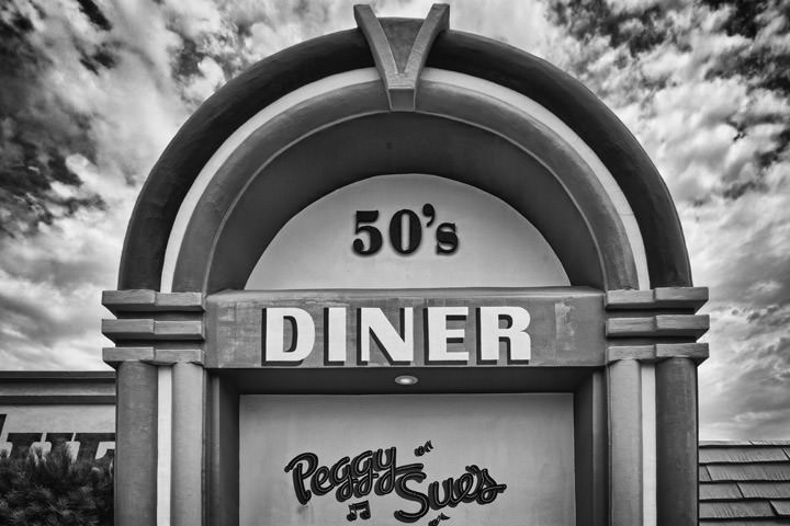 Photograph of Peggy Sues Diner - Route 66