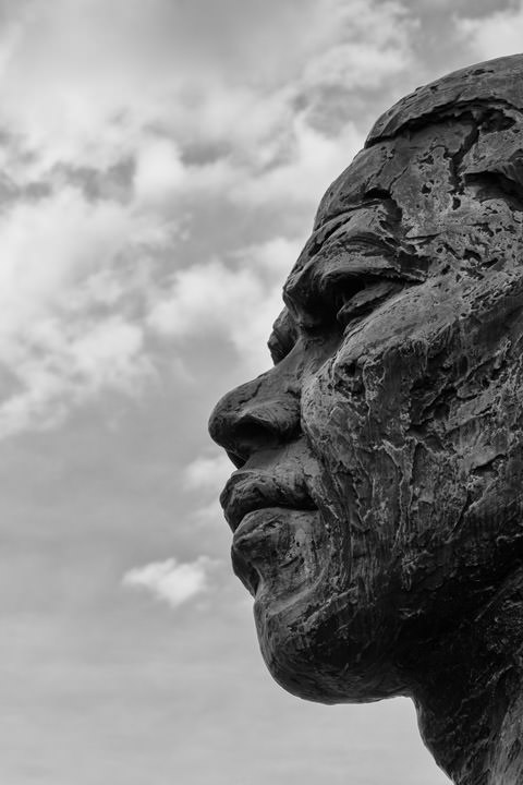 Photograph of Statue Nelson Mandela 3