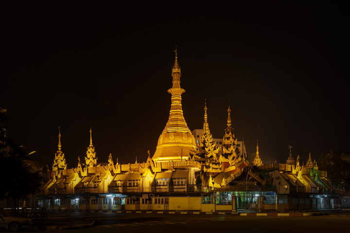 Photograph of Sula Pagoda 2 Yangon